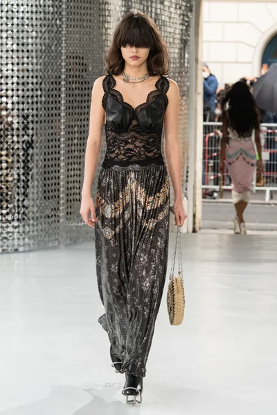 Look 8